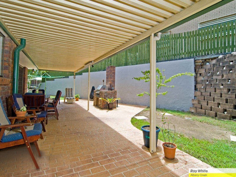 2 Nyora St, Everton Hills QLD 4053