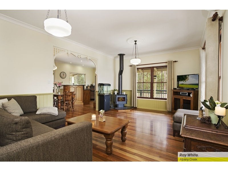 4 Bassino Court, Eatons Hill QLD 4037