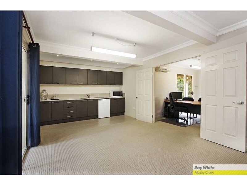 4 Bassino Court, Eatons Hill QLD 4037