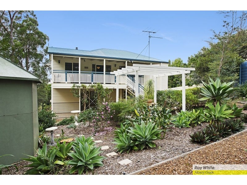 4 Bassino Court, Eatons Hill QLD 4037