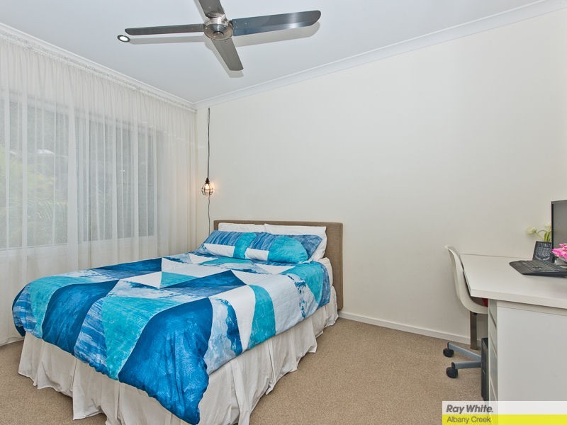 5 Amorosa Court, Eatons Hill QLD 4037