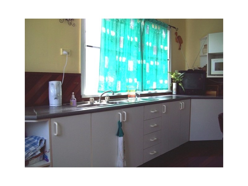 37 Malcomson Street, North Mackay QLD 4740