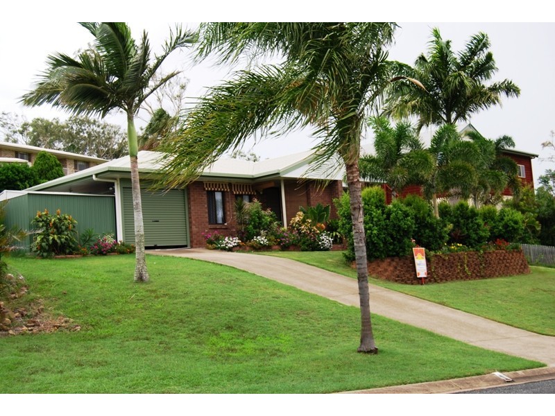 18 McLaughlin Drive, Eimeo QLD 4740