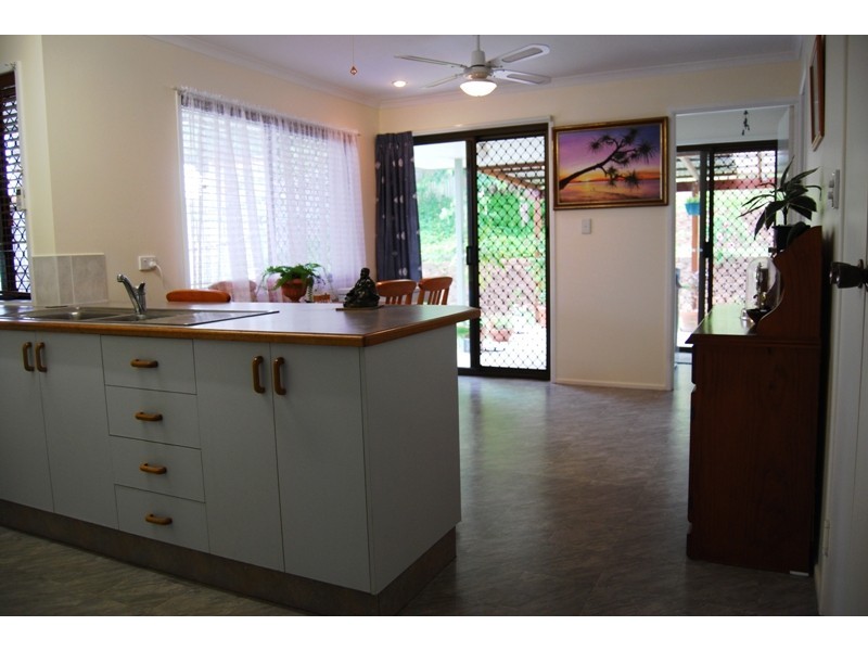 18 McLaughlin Drive, Eimeo QLD 4740