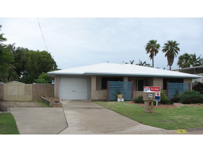 5 Breckell Court, Slade Point QLD 4740