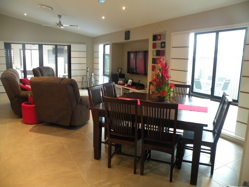 19 Gingham Street, Glenella QLD 4740