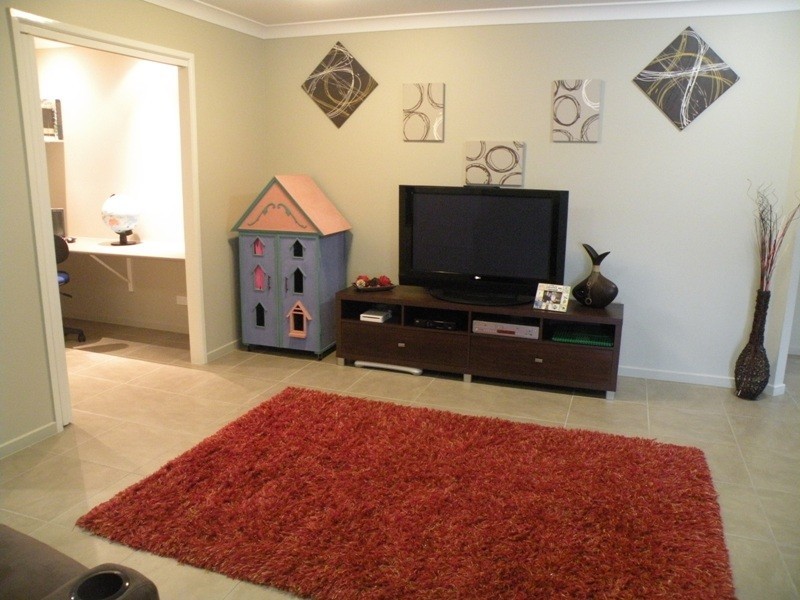 19 Gingham Street, Glenella QLD 4740