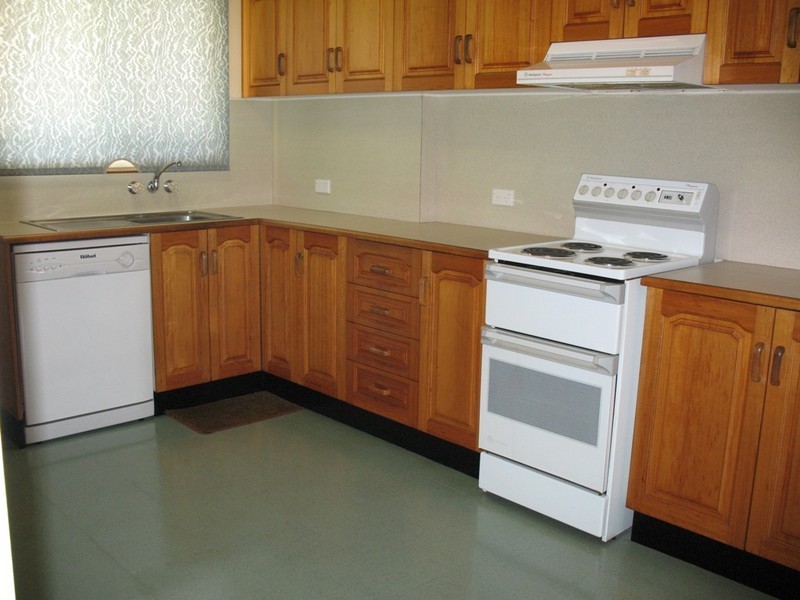 9 Cumberland Ave, Slade Point QLD 4740