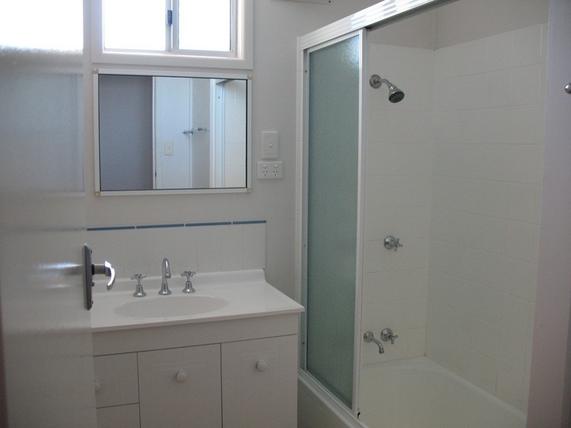 9 Cumberland Ave, Slade Point QLD 4740