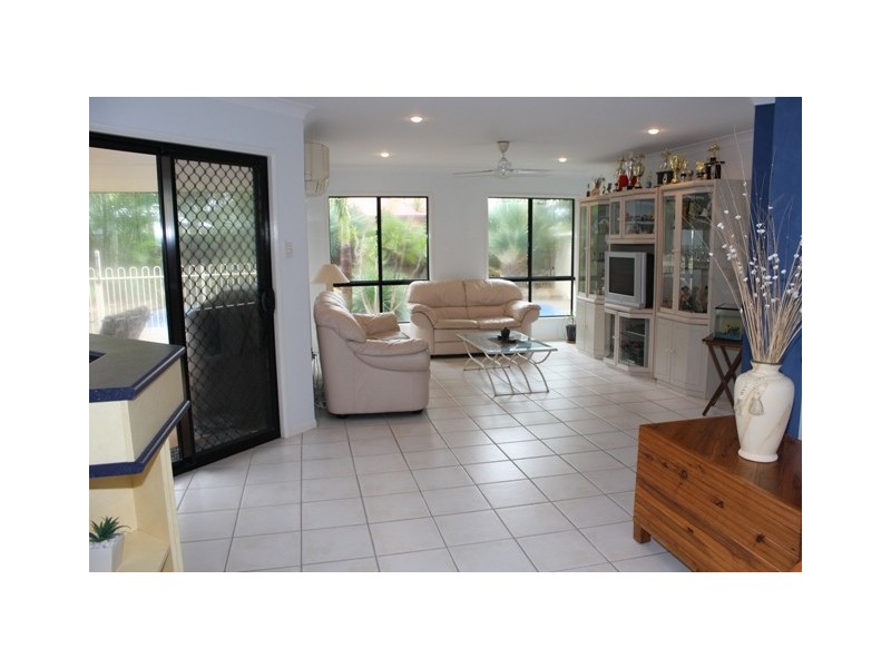 2 Mermaid Street, Shoal Point QLD 4750