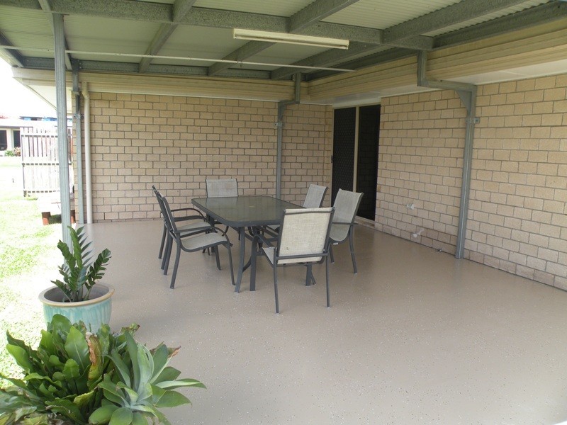 4 Bradco Avenue, Ooralea QLD 4740