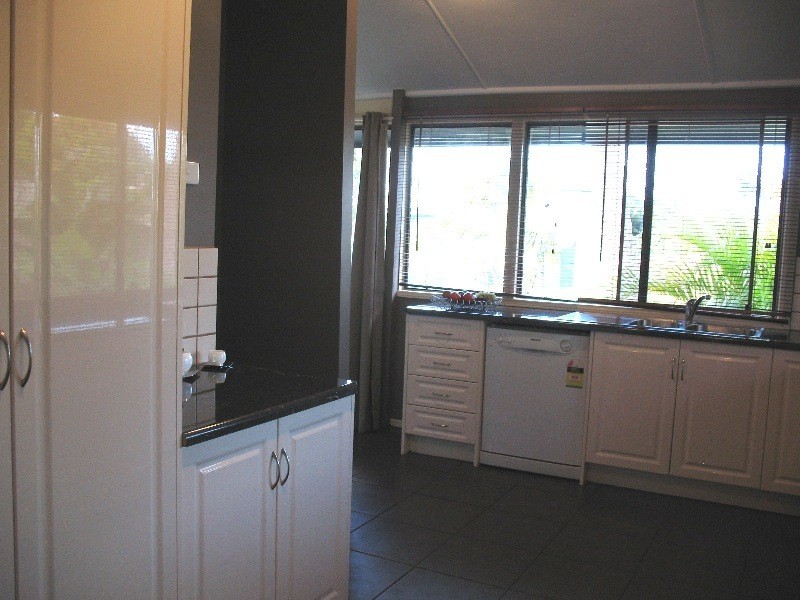 1 McHugh Street, Rural View QLD 4740