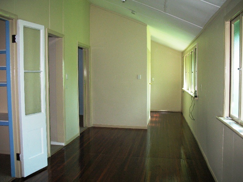 1 McHugh Street, Rural View QLD 4740