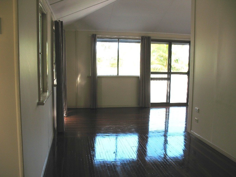 1 McHugh Street, Rural View QLD 4740