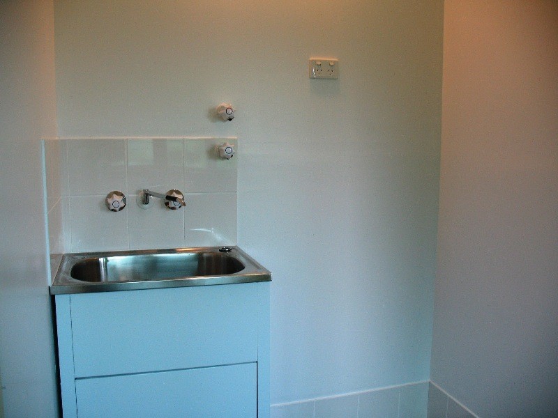 1 McHugh Street, Rural View QLD 4740