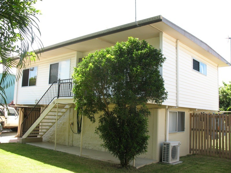 13 Crane Street, Slade Point QLD 4740