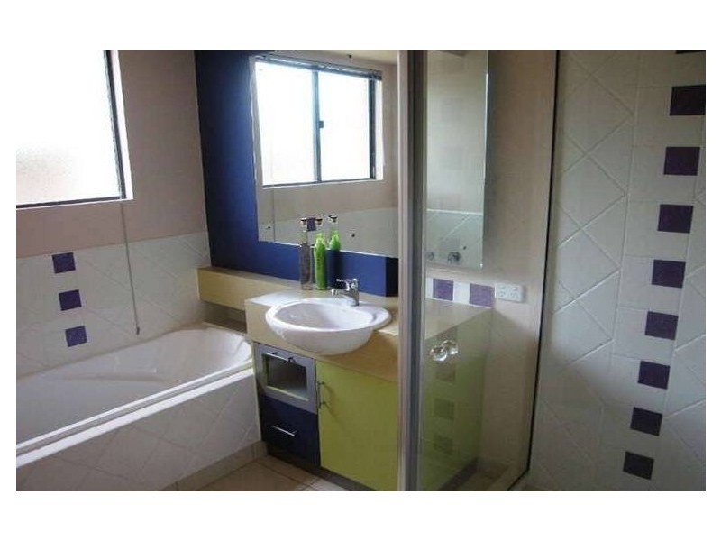 10 Clearvista Crescent, Mount Pleasant QLD 4740