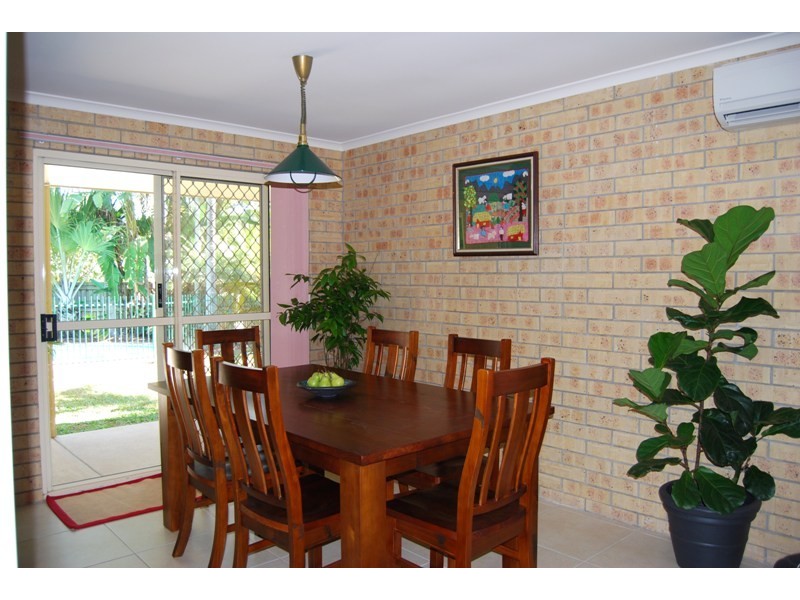 4 Bradman Drive, Glenella QLD 4740