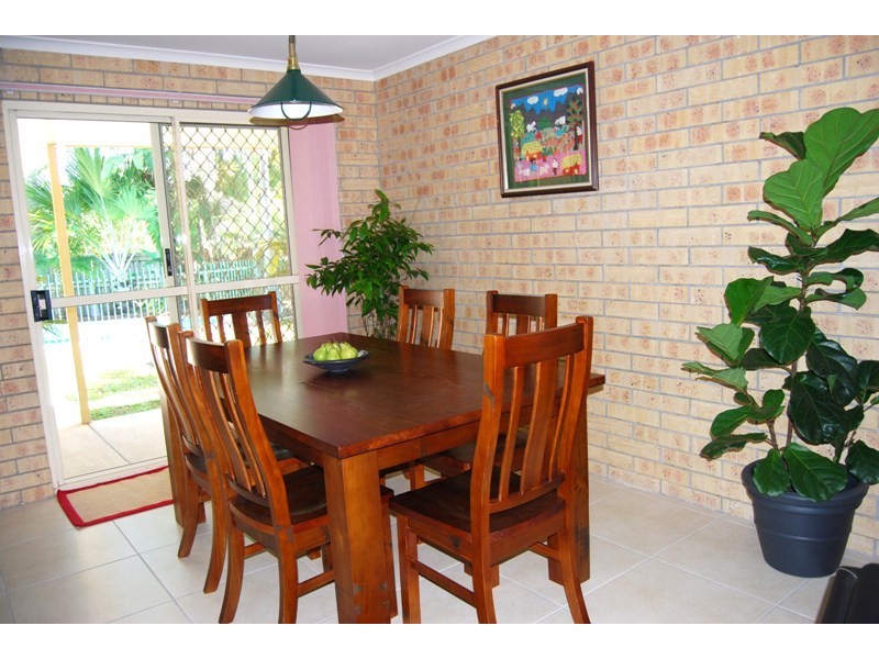 4 Bradman Drive, Glenella QLD 4740