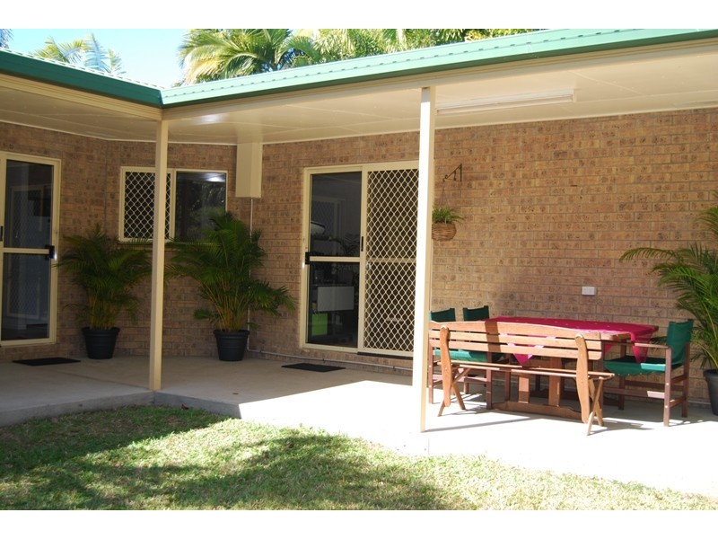 4 Bradman Drive, Glenella QLD 4740