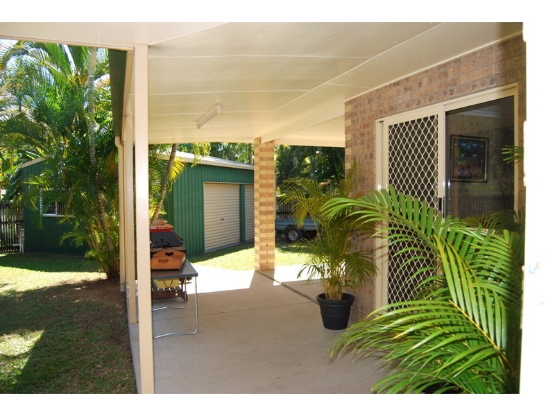 4 Bradman Drive, Glenella QLD 4740