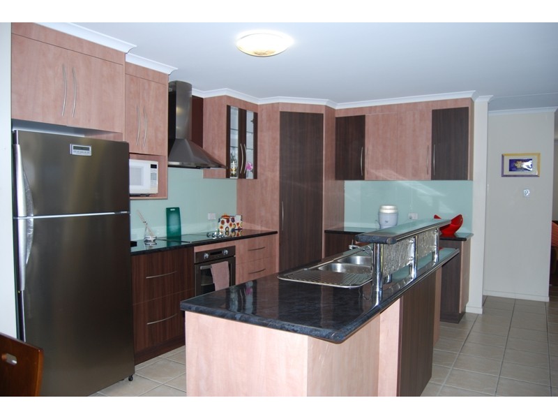 93 Wheeler Drive, Glenella QLD 4740