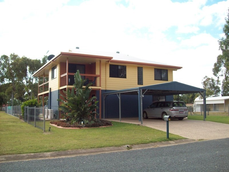 18 Blue Beach Blvd, Haliday Bay QLD 4740