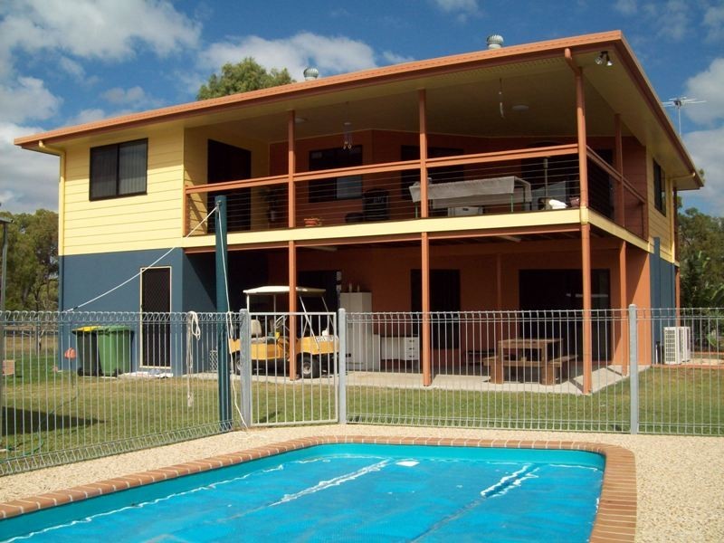 18 Blue Beach Blvd, Haliday Bay QLD 4740