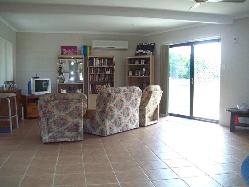 18 Blue Beach Blvd, Haliday Bay QLD 4740