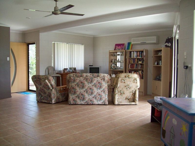 18 Blue Beach Blvd, Haliday Bay QLD 4740