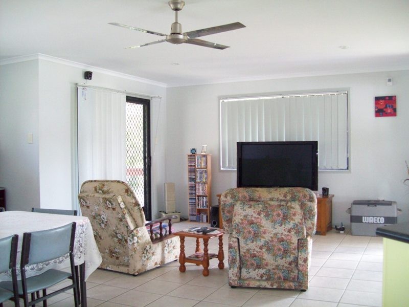 18 Blue Beach Blvd, Haliday Bay QLD 4740