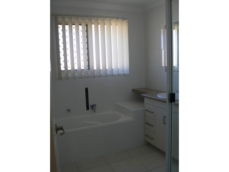 17 Tiffany Court, Andergrove QLD 4740