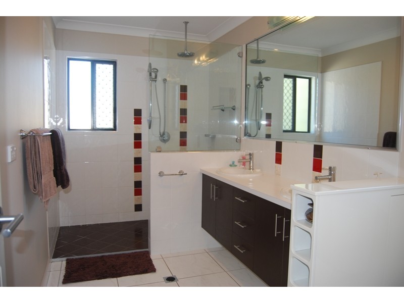 78 Cinnamon Drive, Glenella QLD 4740