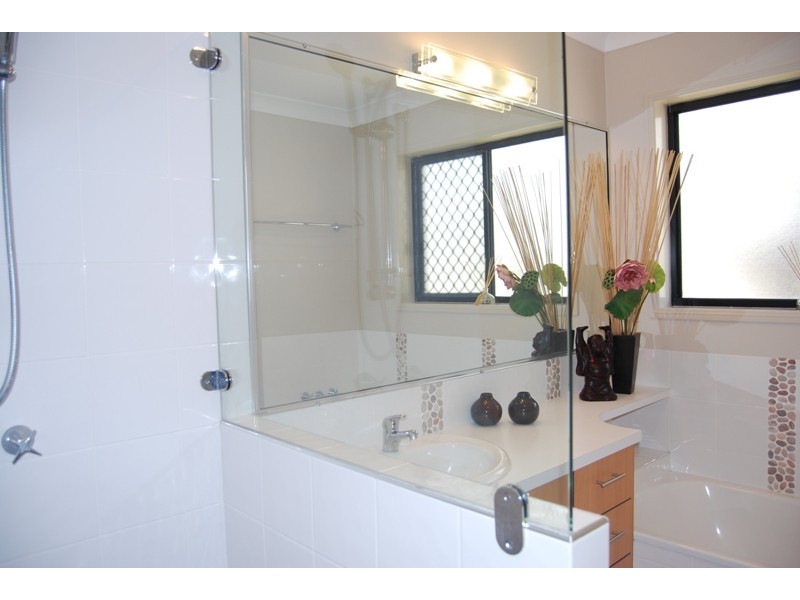 78 Cinnamon Drive, Glenella QLD 4740
