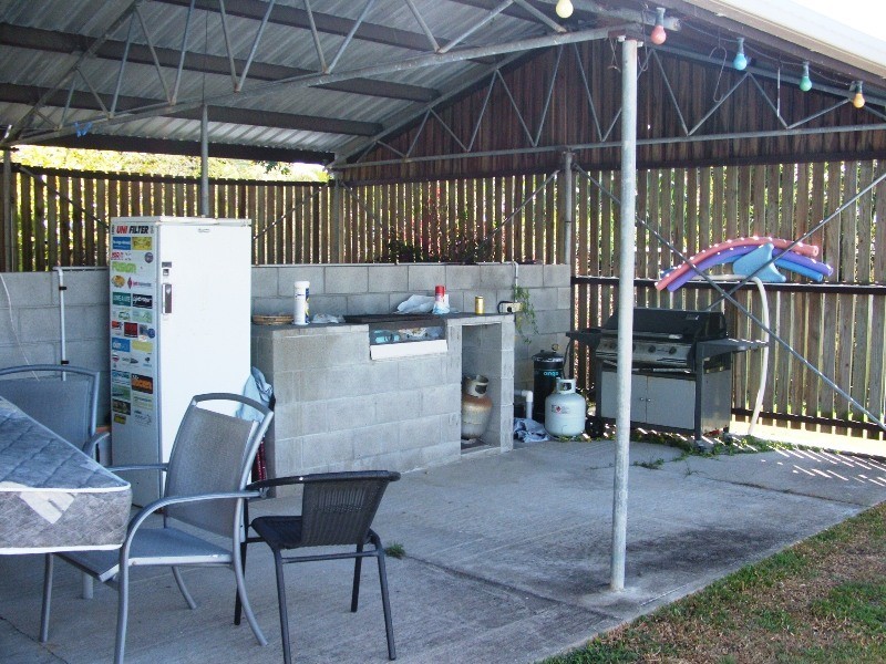8 Edward Street, South Mackay QLD 4740