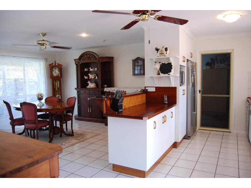 17 Edinburgh Place, Beaconsfield QLD 4740