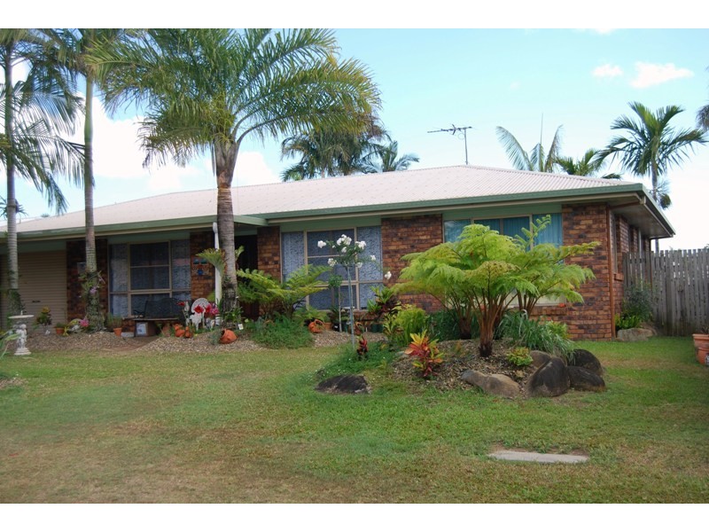 17 Edinburgh Place, Beaconsfield QLD 4740