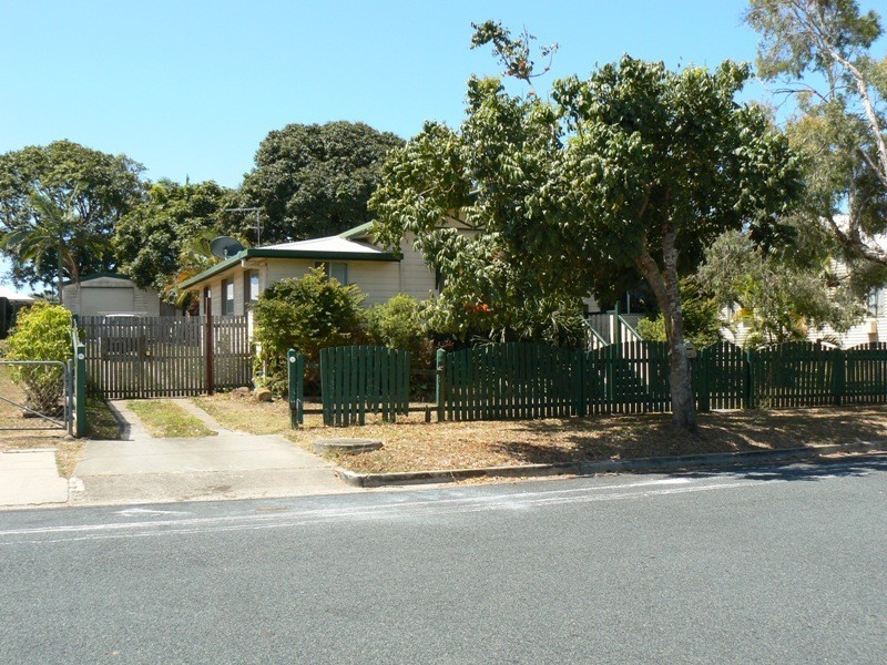 12 Meadow Street, North Mackay QLD 4740