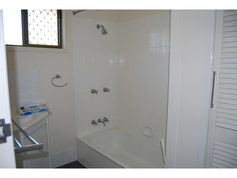 10 Nicklin Drive, Beaconsfield QLD 4740