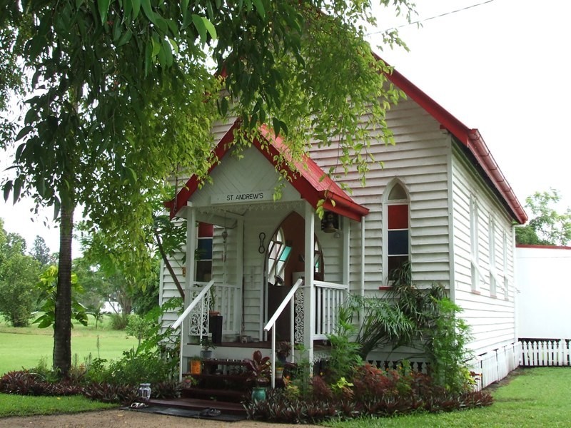 5 Bagley Street, Finch Hatton QLD 4756
