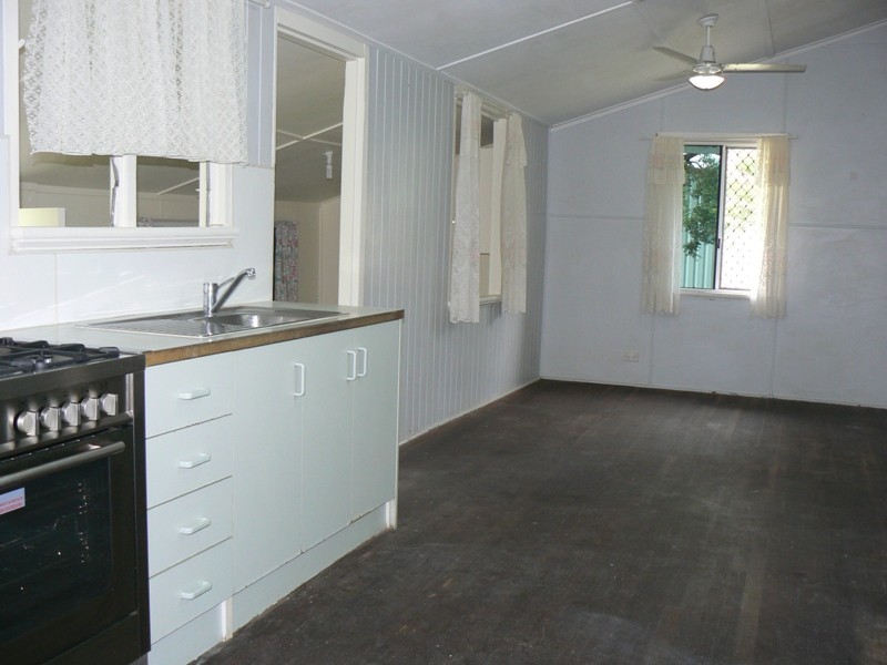 2 Queen Street, North Mackay QLD 4740