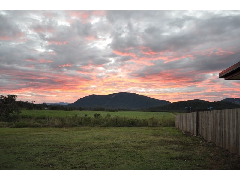 216 Yakapari-Seaforth Road, The Leap QLD 4740