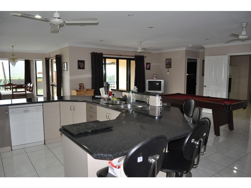 216 Yakapari-Seaforth Road, The Leap QLD 4740