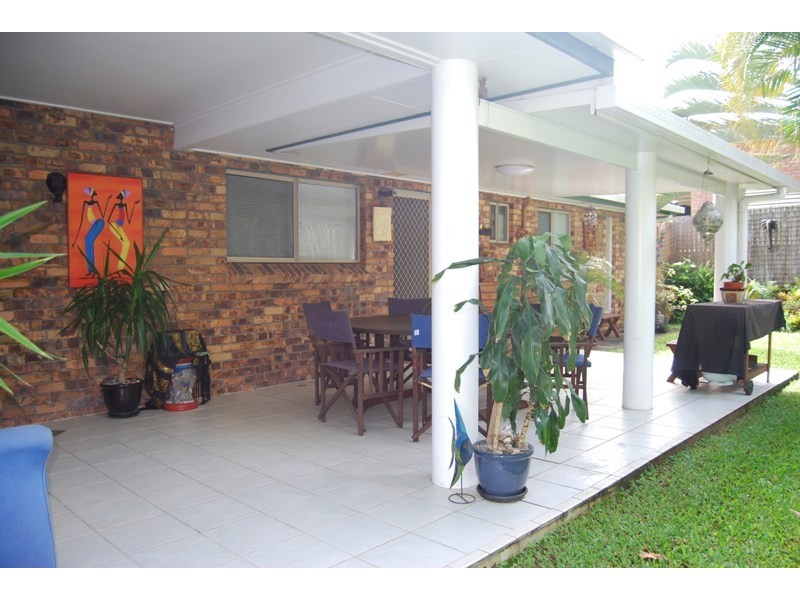 7 Hughes Street, Glenella QLD 4740