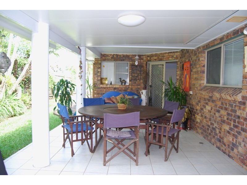 7 Hughes Street, Glenella QLD 4740