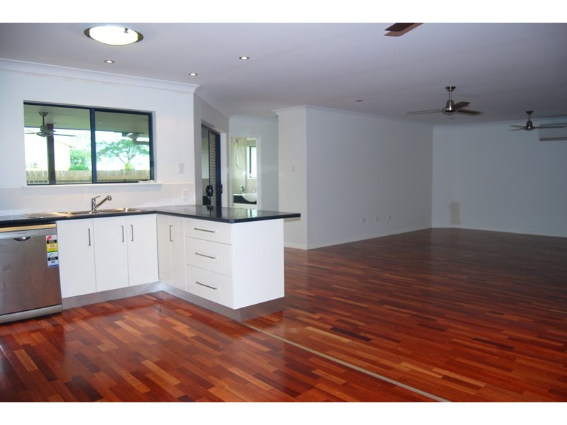 21a Churchill Avenue, Ooralea QLD 4740