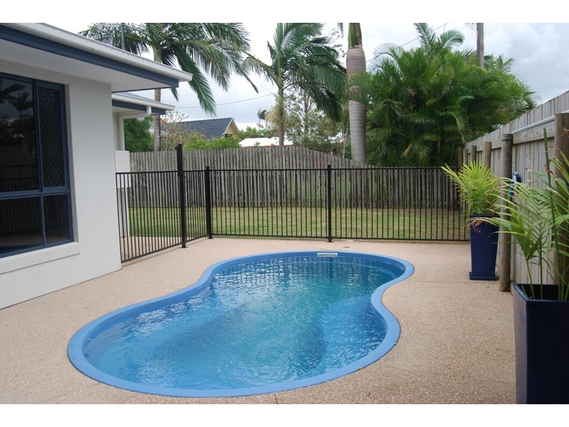 21a Churchill Avenue, Ooralea QLD 4740