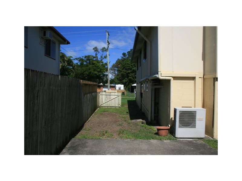 10 Oak Street, Andergrove QLD 4740