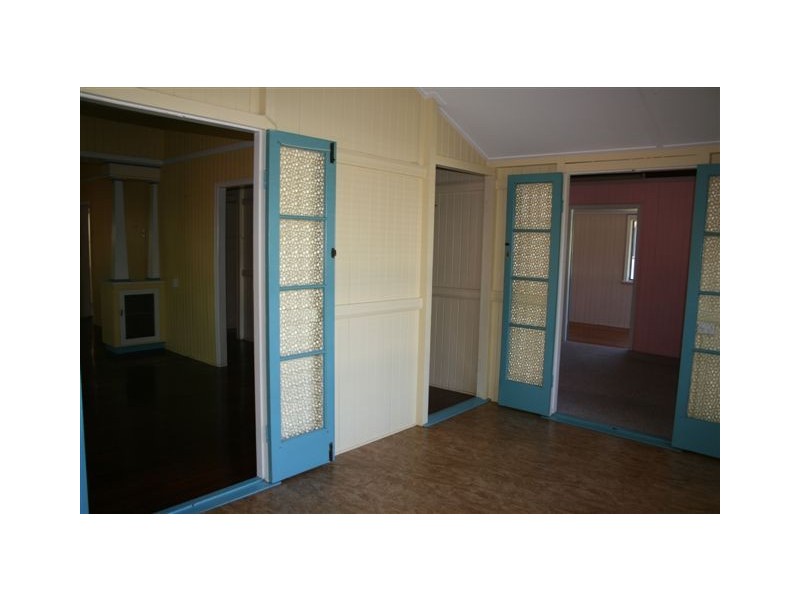 10 Oak Street, Andergrove QLD 4740