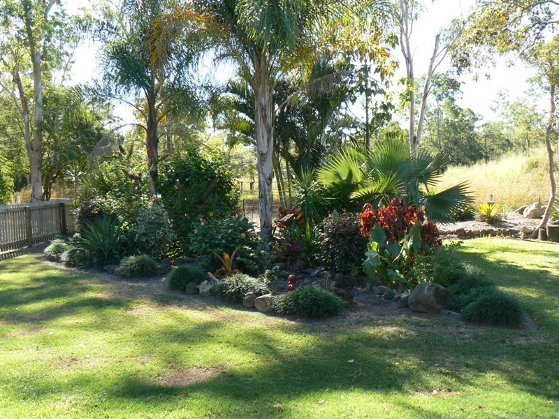 571 Kinchant Dam Road, Eton North QLD 4741